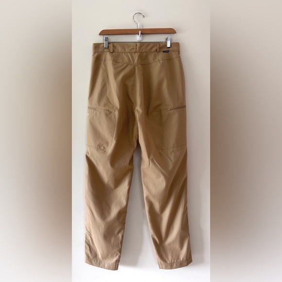 ICEBREAKER Hiking Pants in Sand - Picture 9 of 12